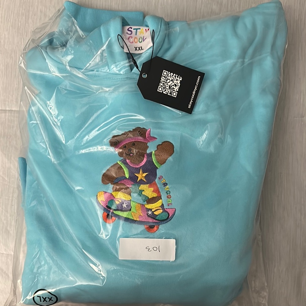 Stay Cool XXL Lt blue Hoodie with Skating Bear